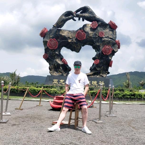 呲牙咧嘴你想干啥