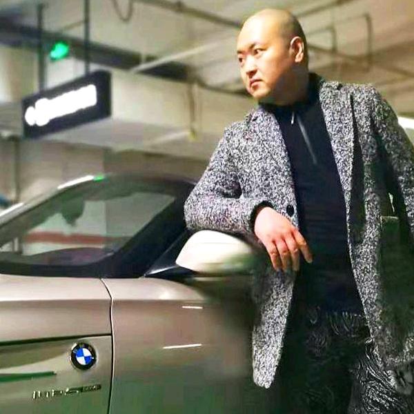 打不死的小强