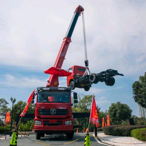 蒋东、吊车、随车吊、拖车机械租赁。