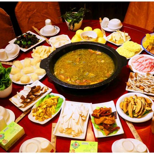 鲜食待私房饭馆