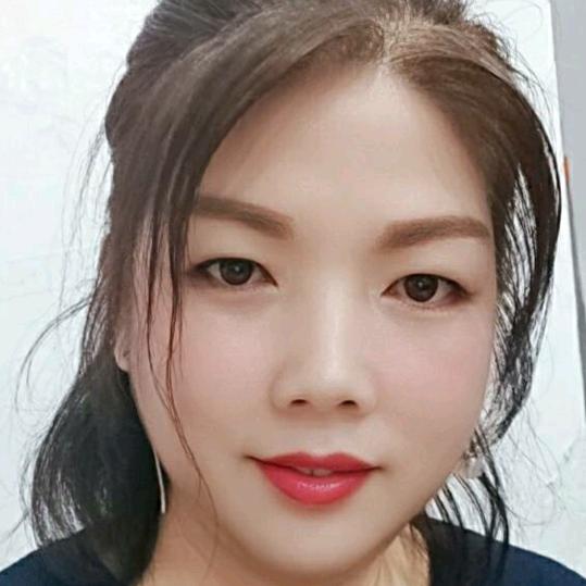 皓月楼餐饮店。宁姐