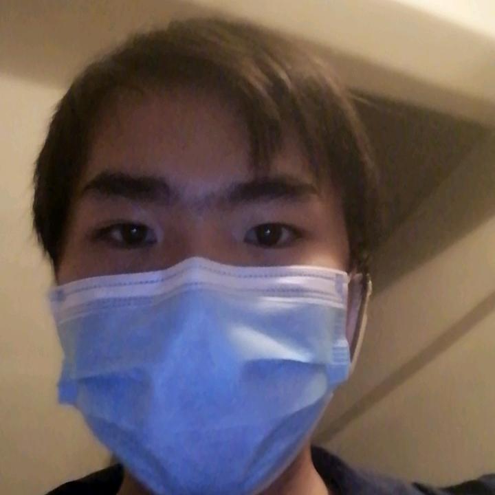 陈能隆（二十多岁老大爷）