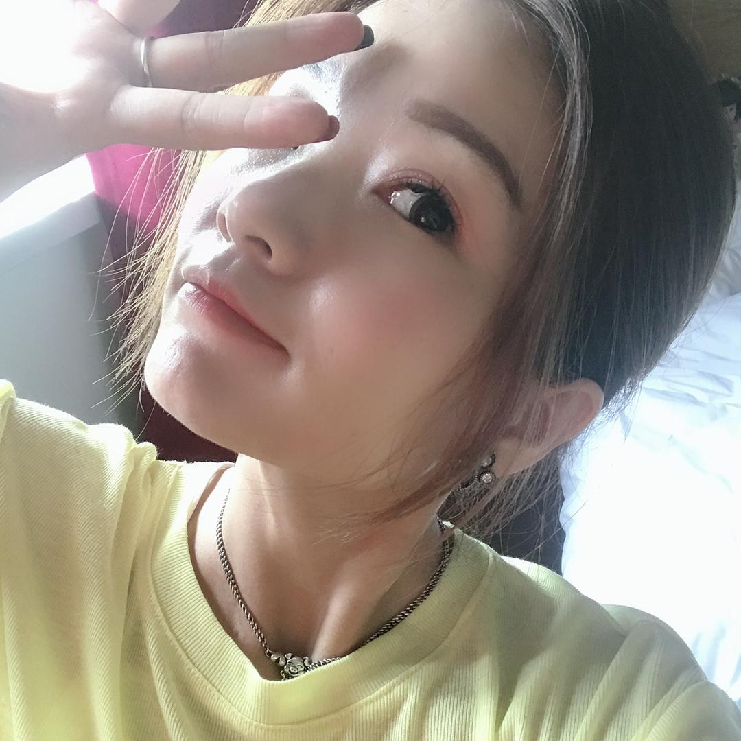 七二七七
