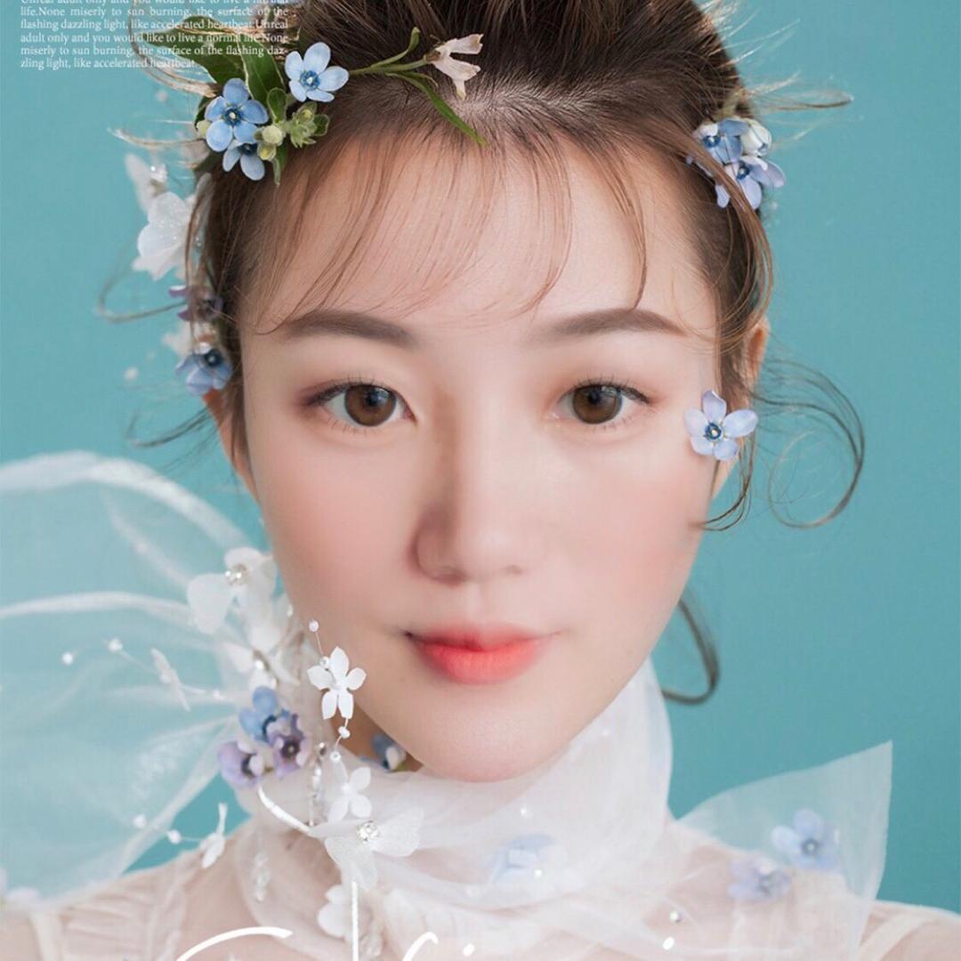 相顾无言。