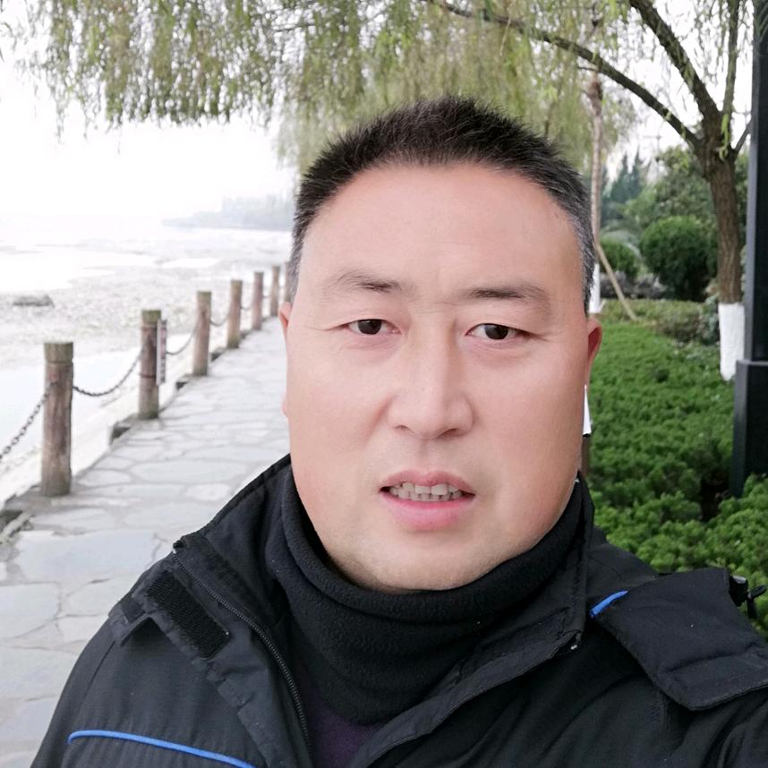 驾校教练郭亮