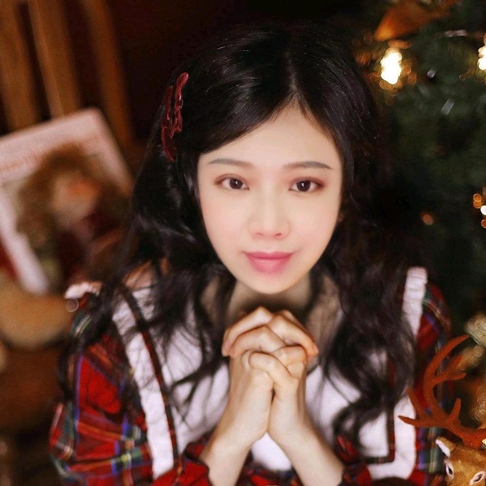 依依