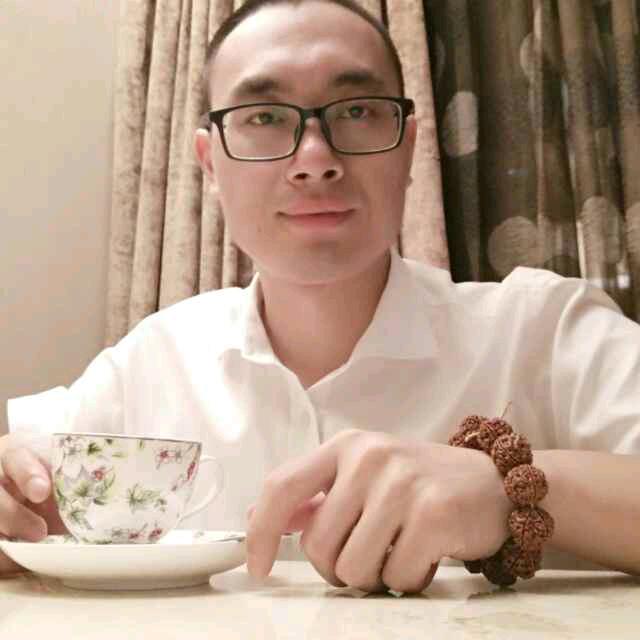 想要腹肌的晖仔