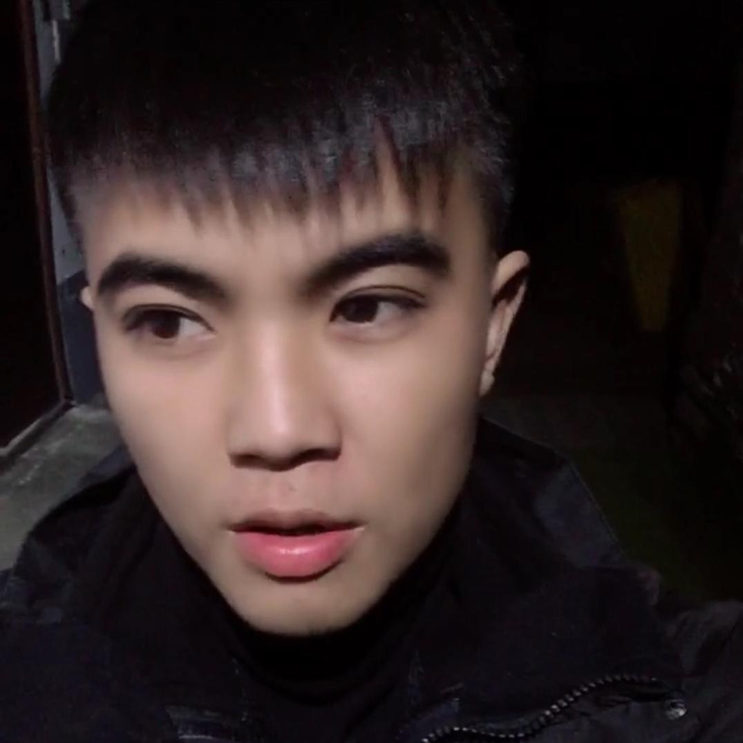 云南三疯（伤感哥）@抖音