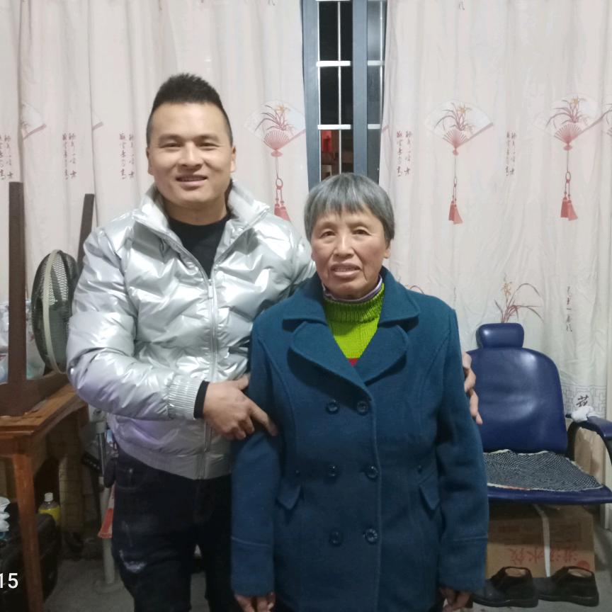 非物质文化遗产木偶戏代表性传承人吴少华