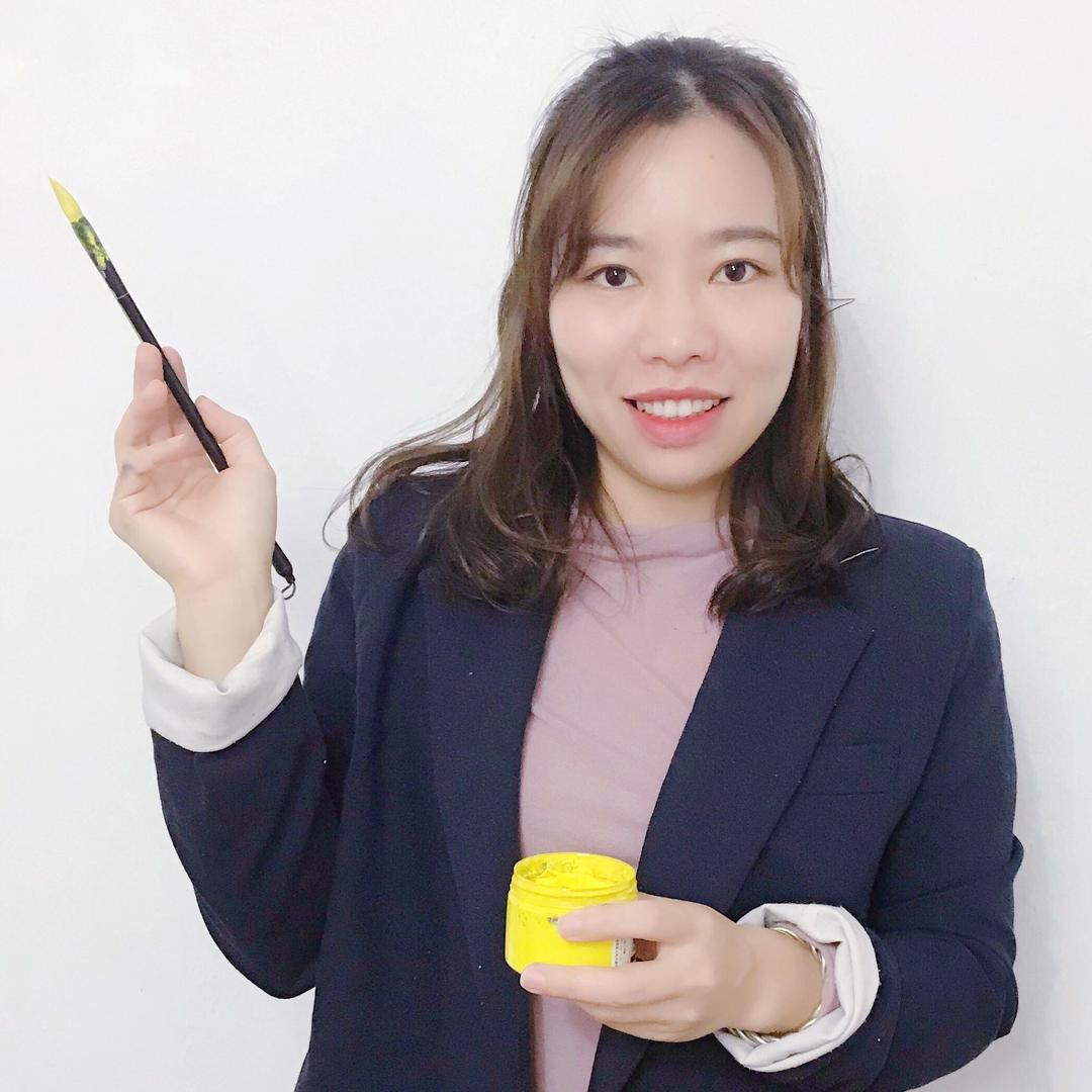 爱笑的美美老师