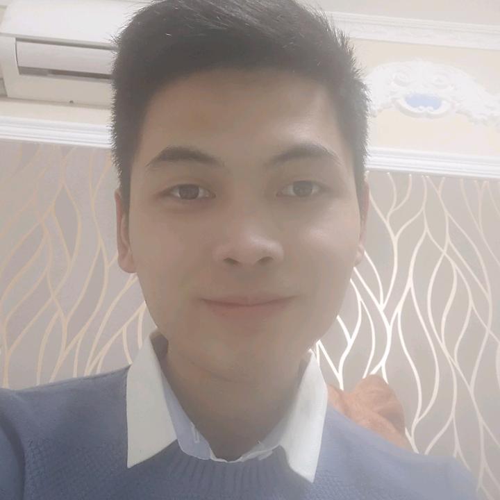 风吹草低见牛羊的马