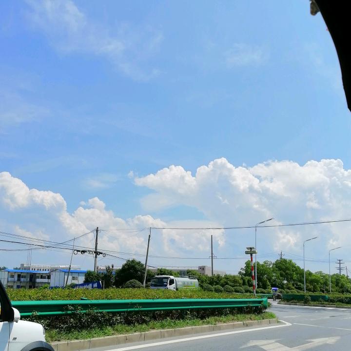 空间破缺发生器
