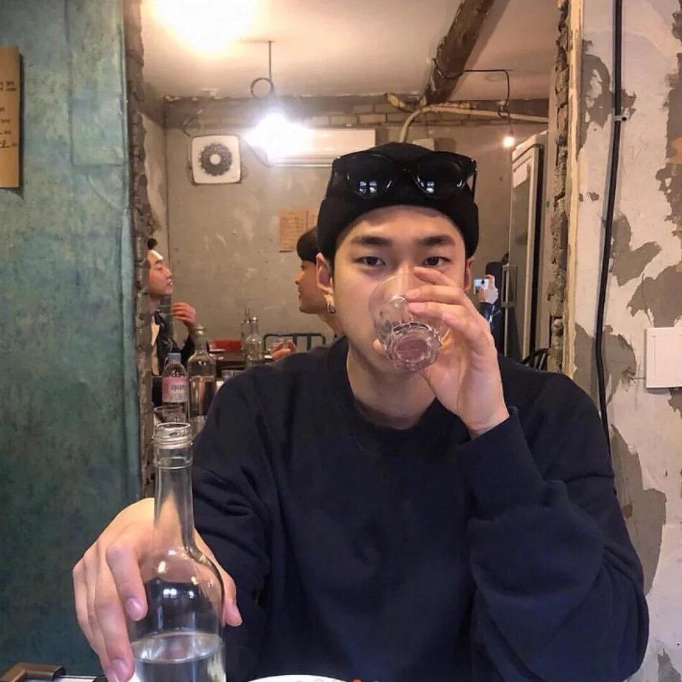 一潭湖水i