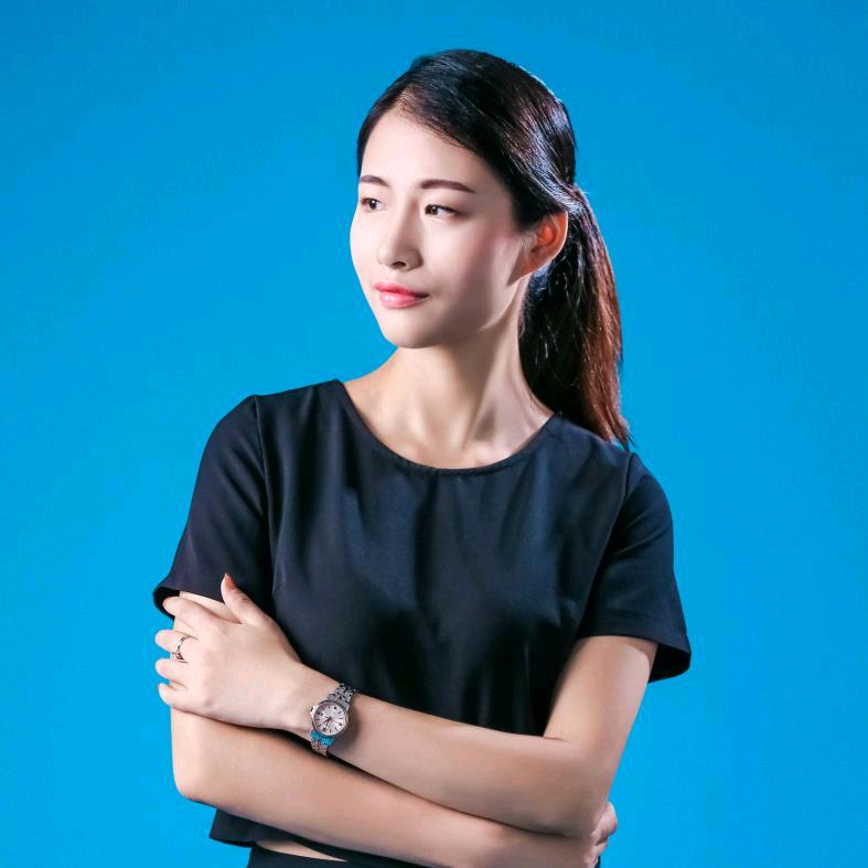 蔡蔡爱穿搭