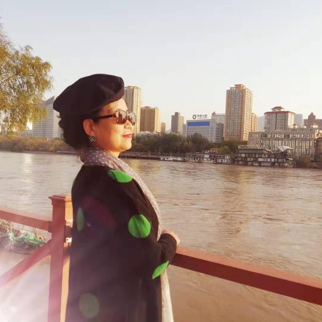 默丽燕