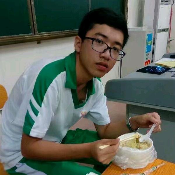 爱吃肉的胖灿
