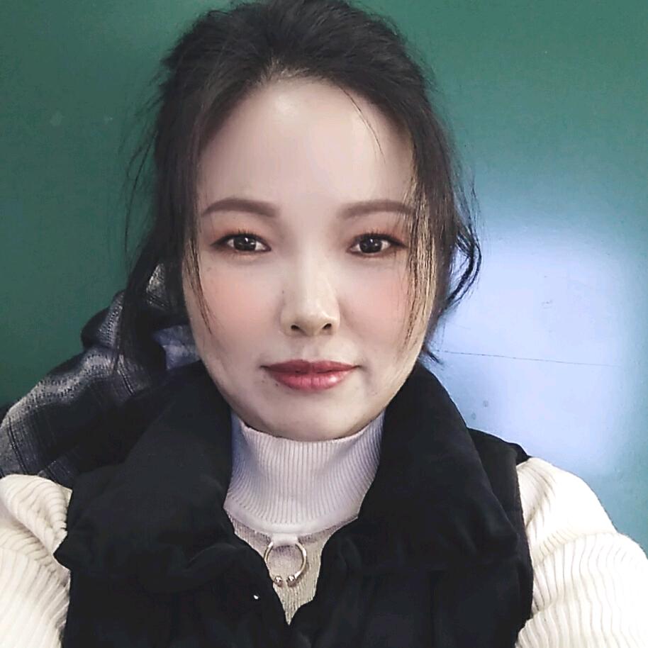 潘秋蓉
