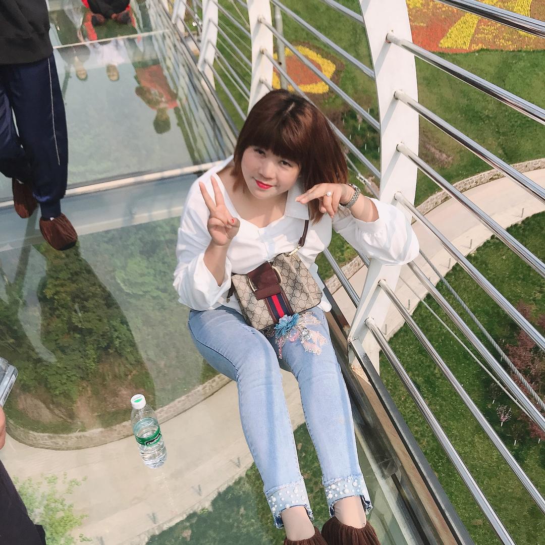 爱吃的🌹冰妹
