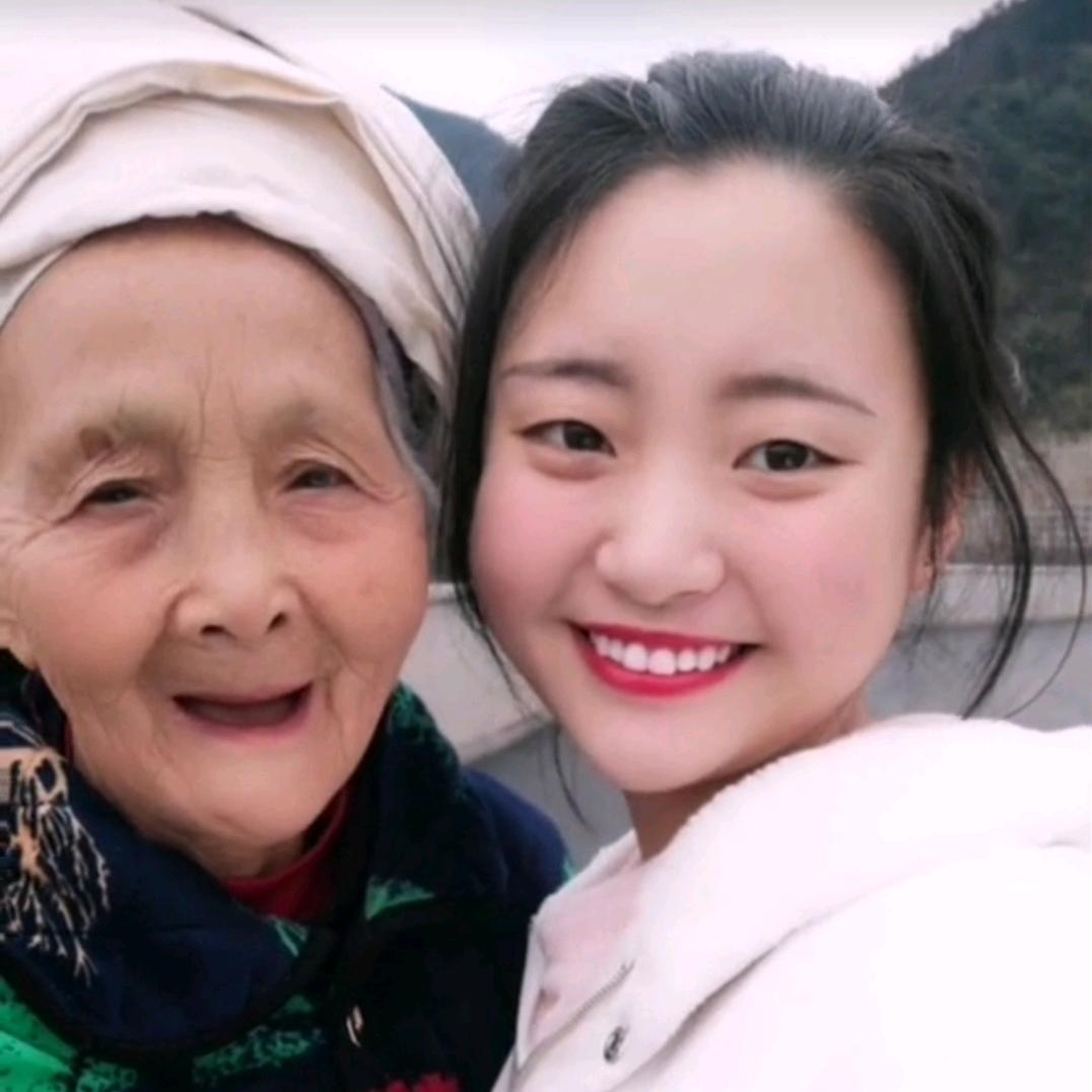 贵州茅台镇小4妹