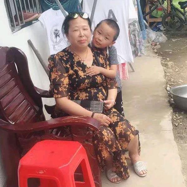 叶菊仙，不定时的开播