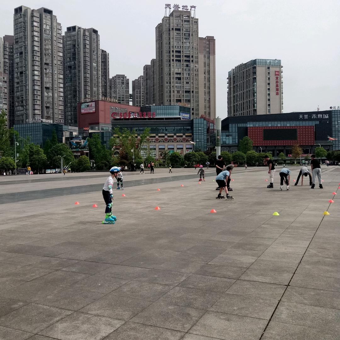 伟_196507295