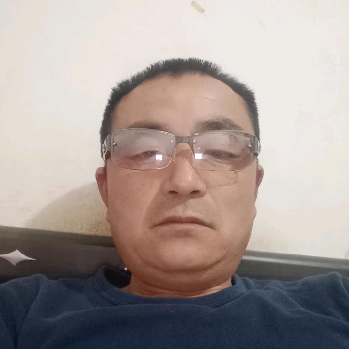 本人单身。戚治明