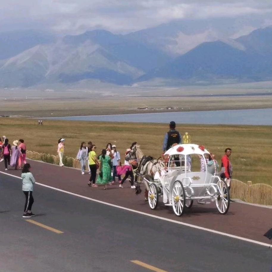 阳光明媚的新疆