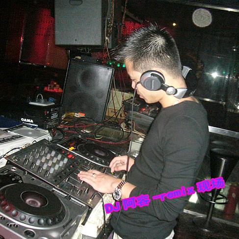 DJ阿容（婚庆影视主理人）