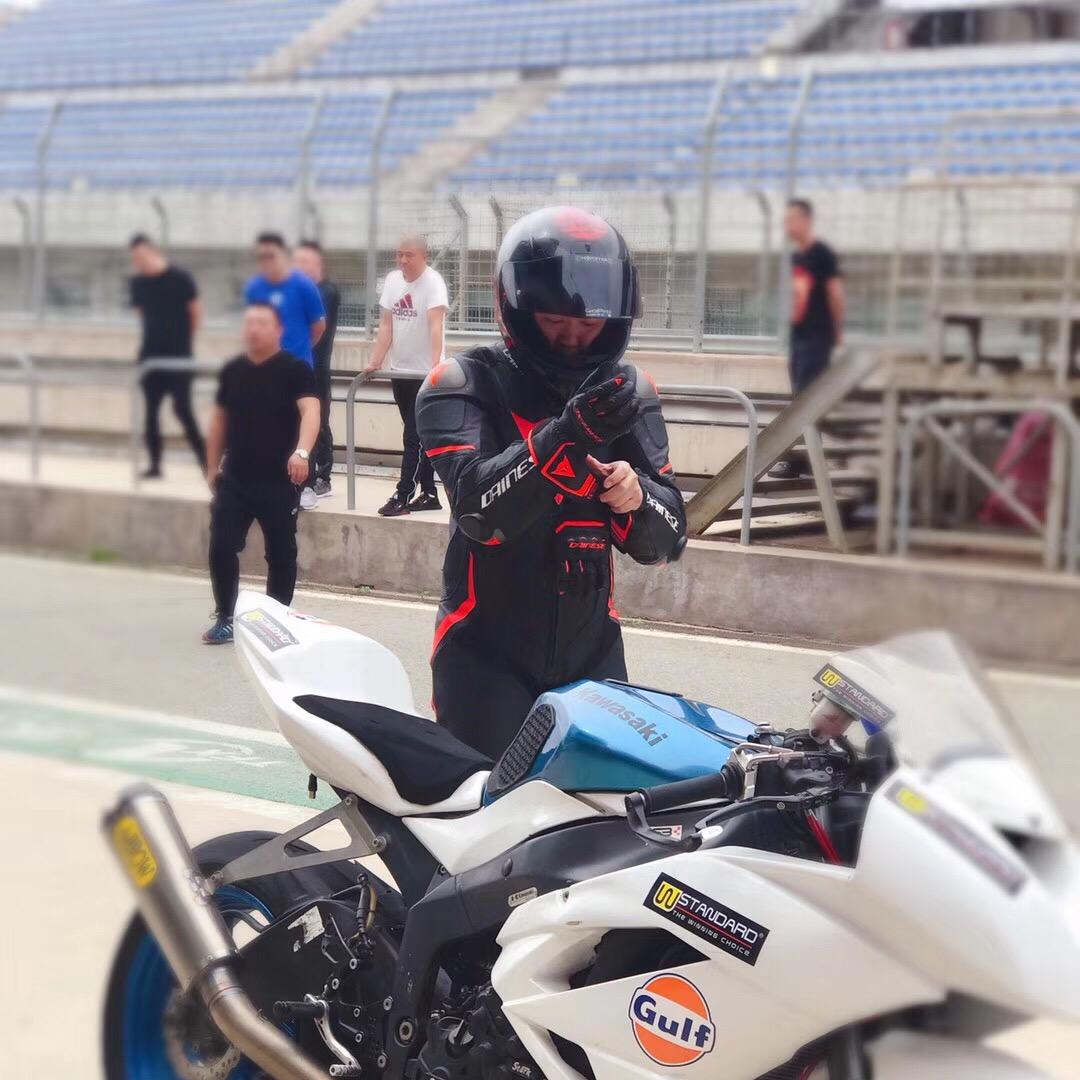 MOTO山羊