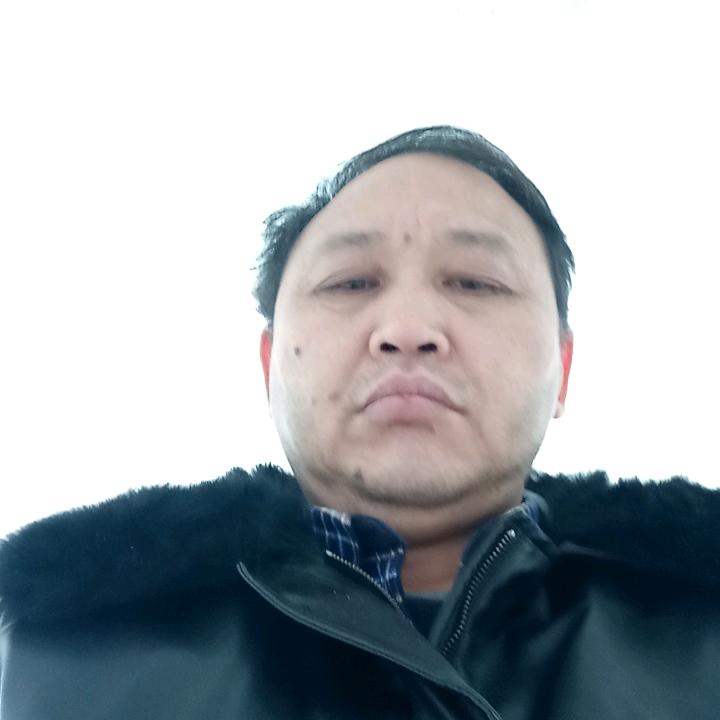 艳阳高照，茶农