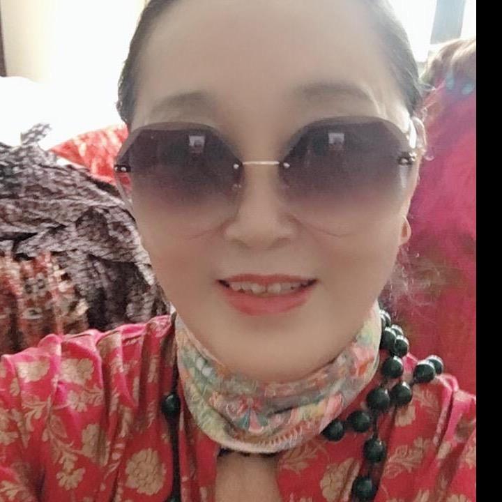 海南乐东九所嘉林达二楼玖月杨子时装店