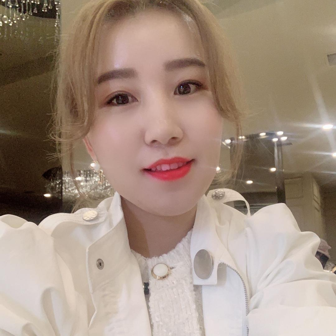金万今服装