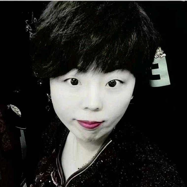 娜娜.