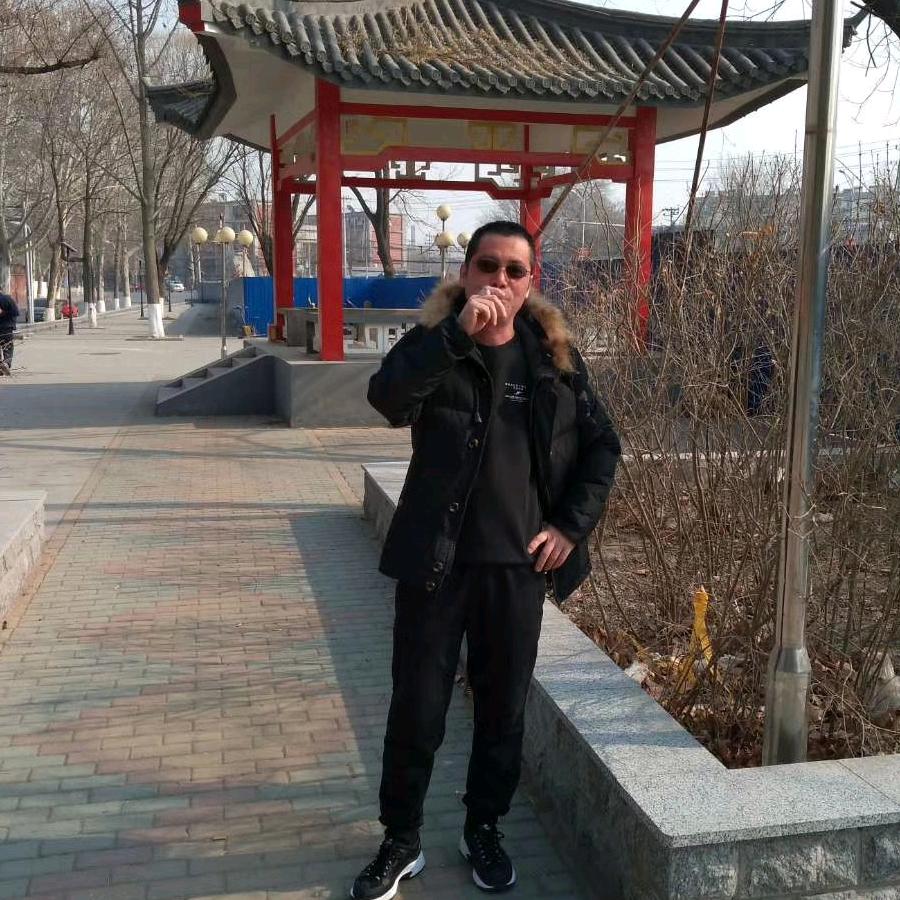 鹰盘虎踞