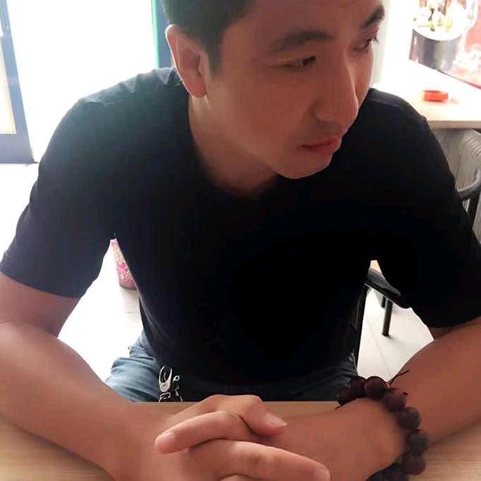 一见你就笑