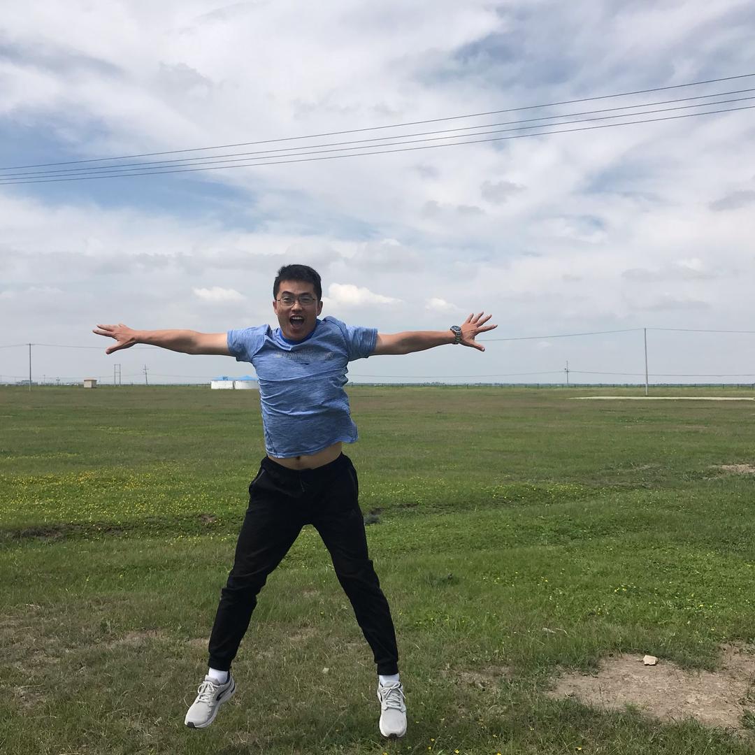 小何才露尖尖角