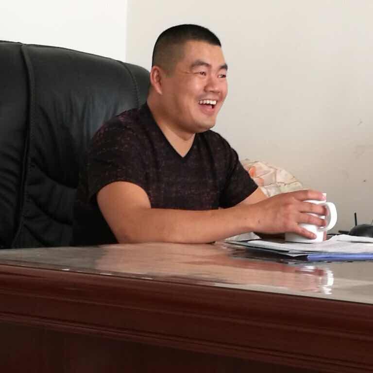 奇丑无比的老男人