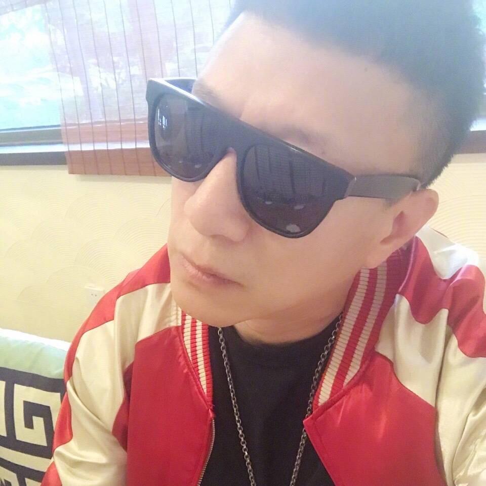 骑着蚊子嗷嗷飞🤔