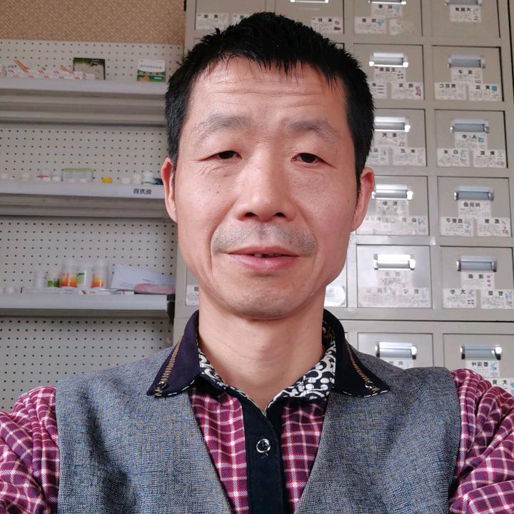 万寿村书记王学育