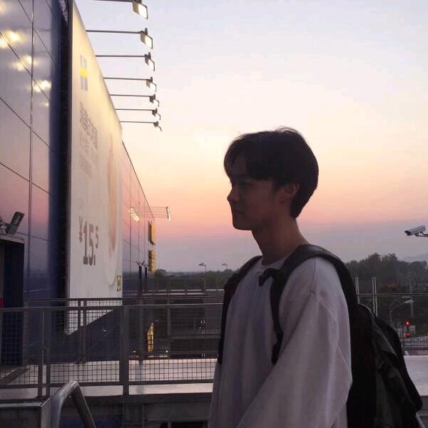 爱吃小龙虾