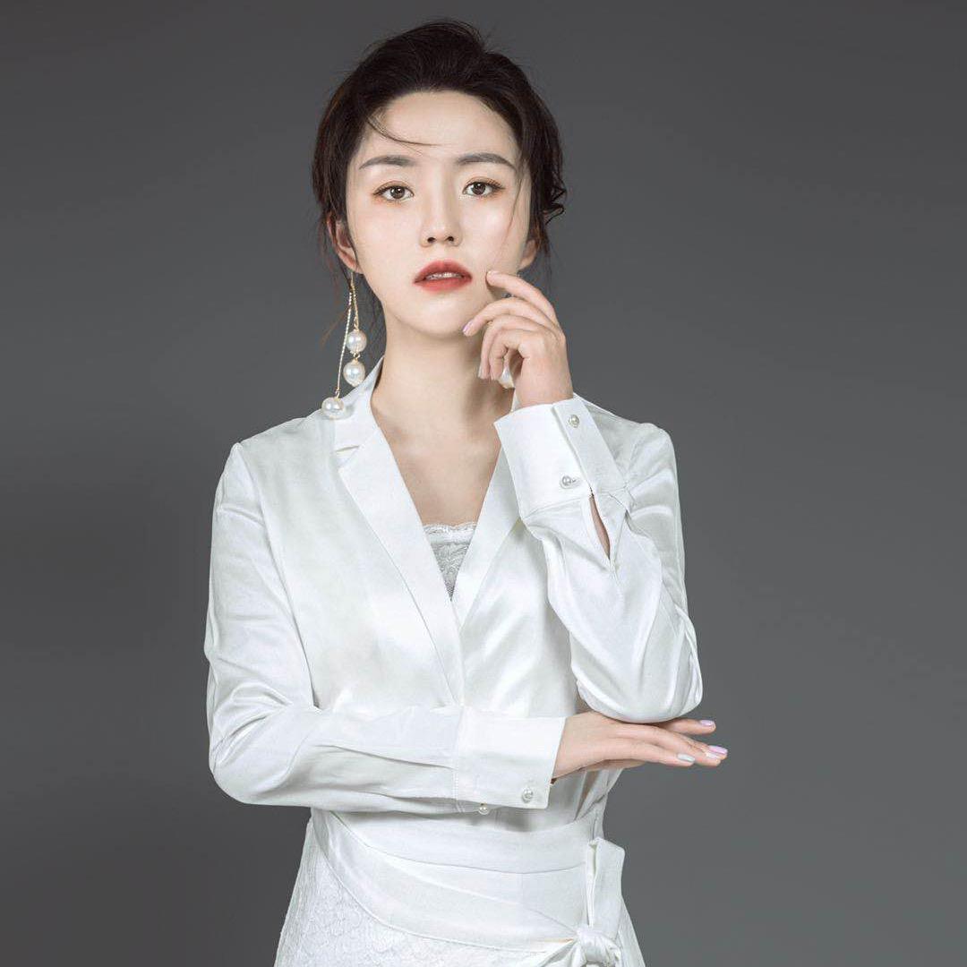 轻盈丽丽