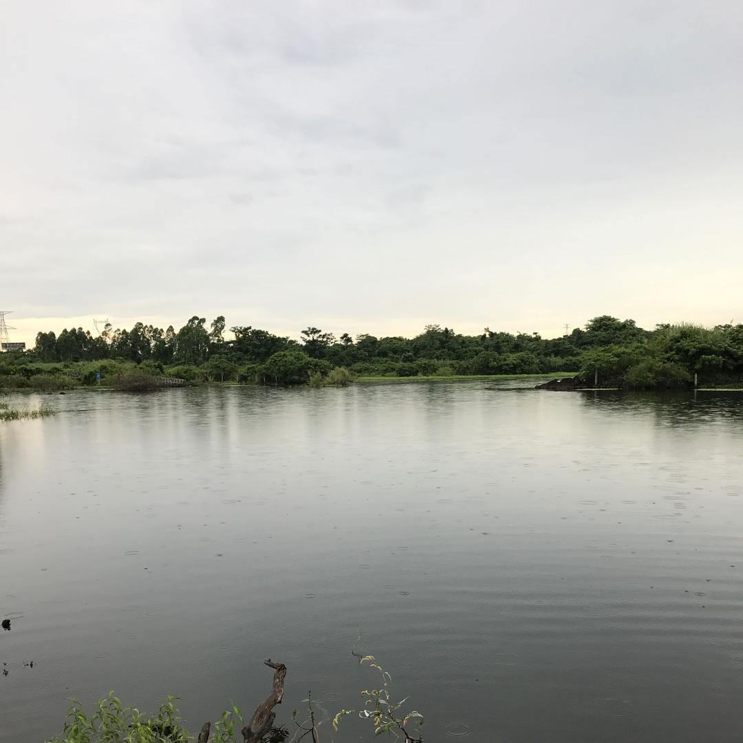 湖天一景