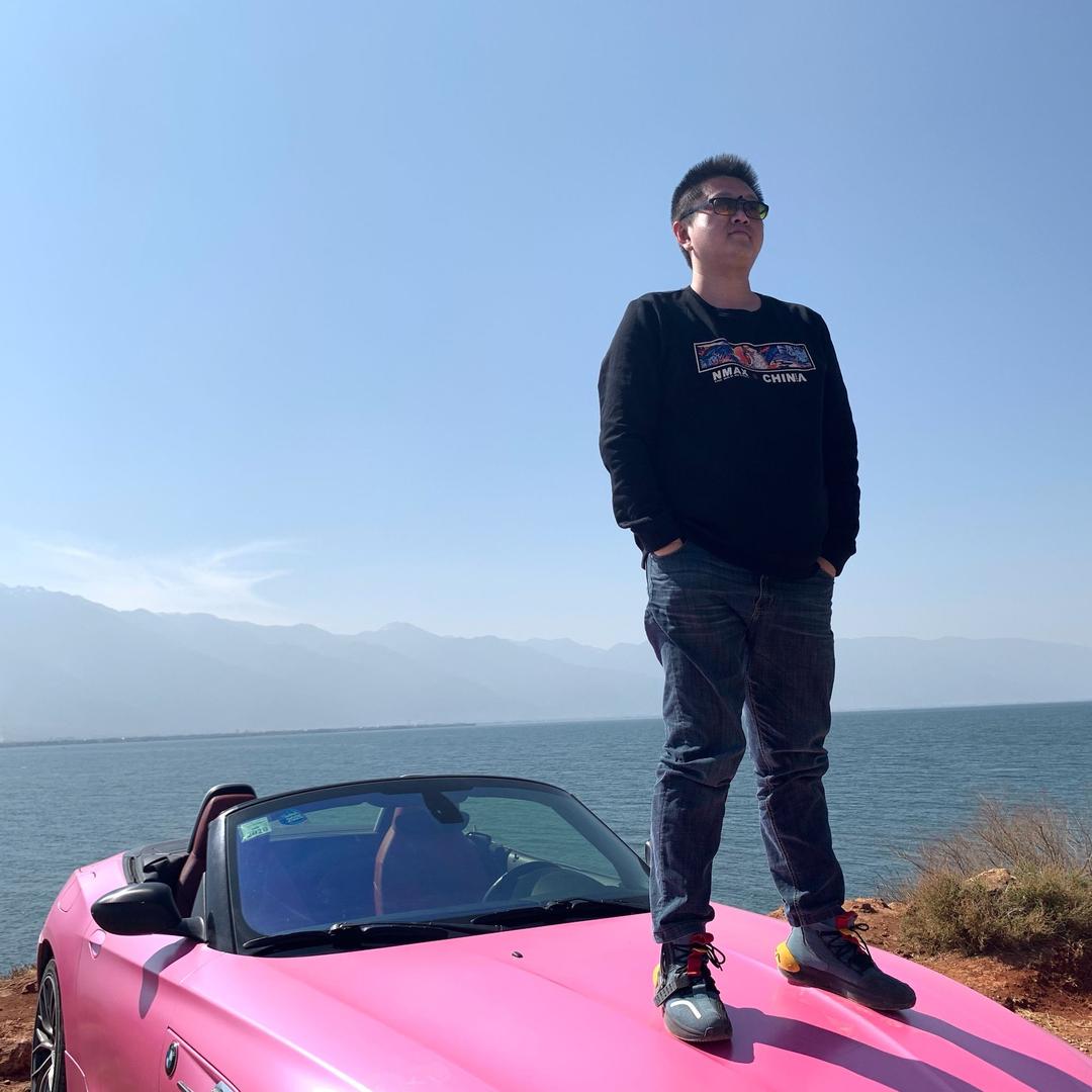 爱旅行的胖子