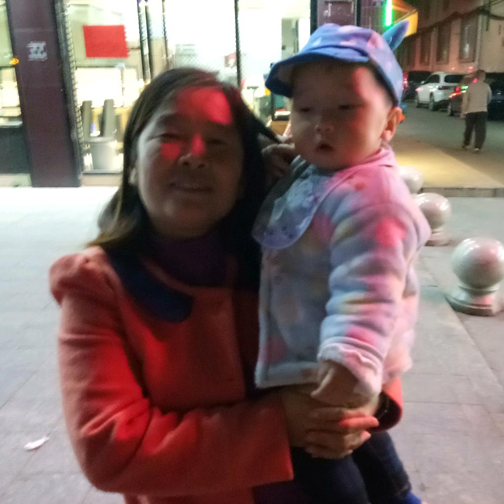 国威的奶奶