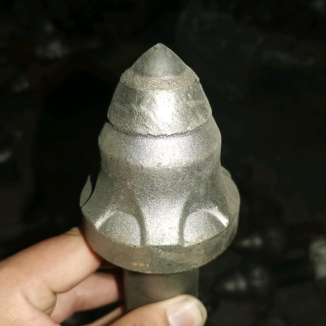 新旧截齿、金刚石，矿山配件