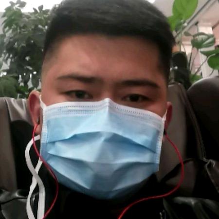 栗梓熠