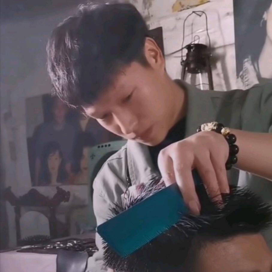 为生活造个型╰大斌