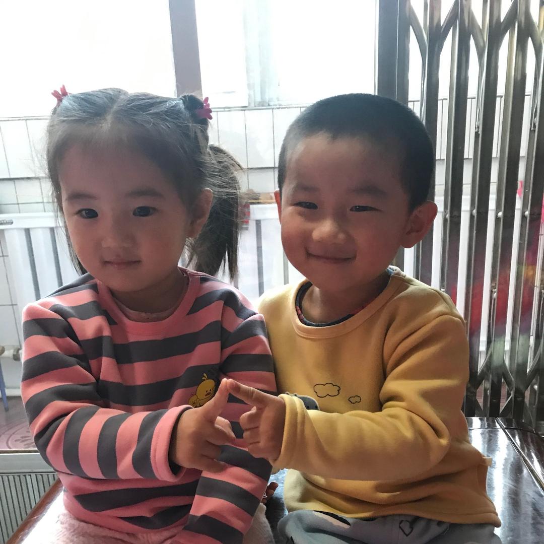 诗宇和城城@龙凤胎姐弟