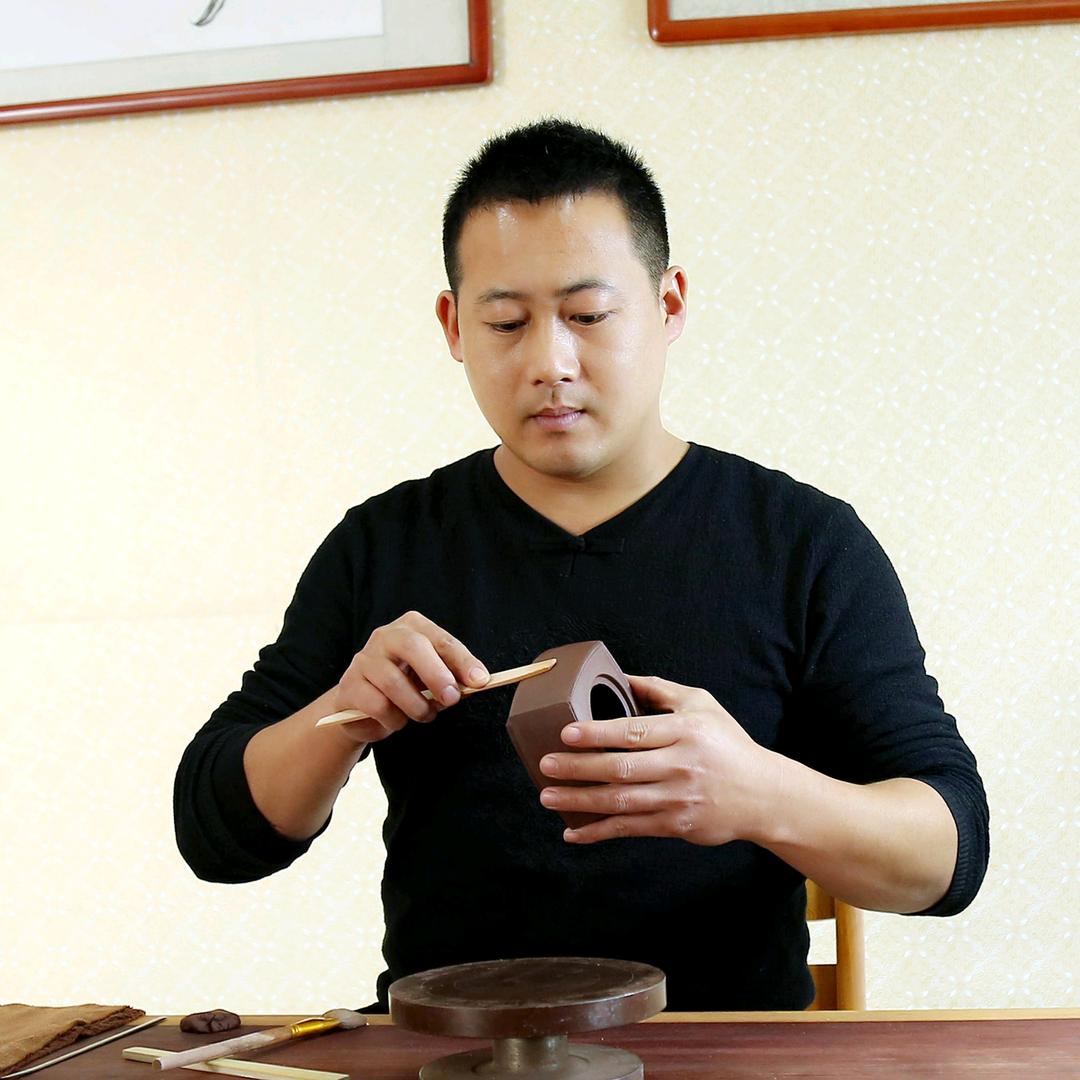 布衣壶生