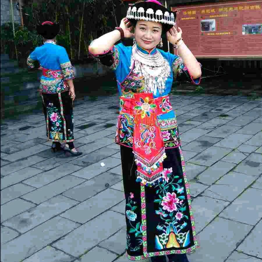 舒群苗舒颜集团陕西子公司董事长